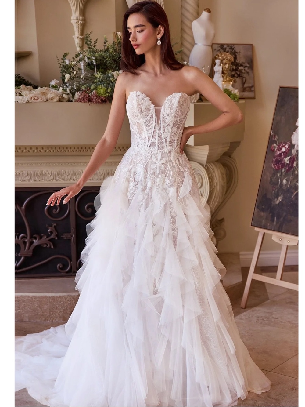 Strapless White Lace Appliqué Tiered Tulle Wedding Gown
